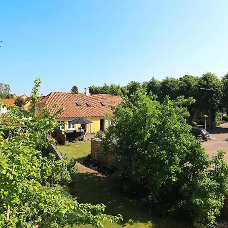 11 Person In R Sk Bing Ærøskøbing